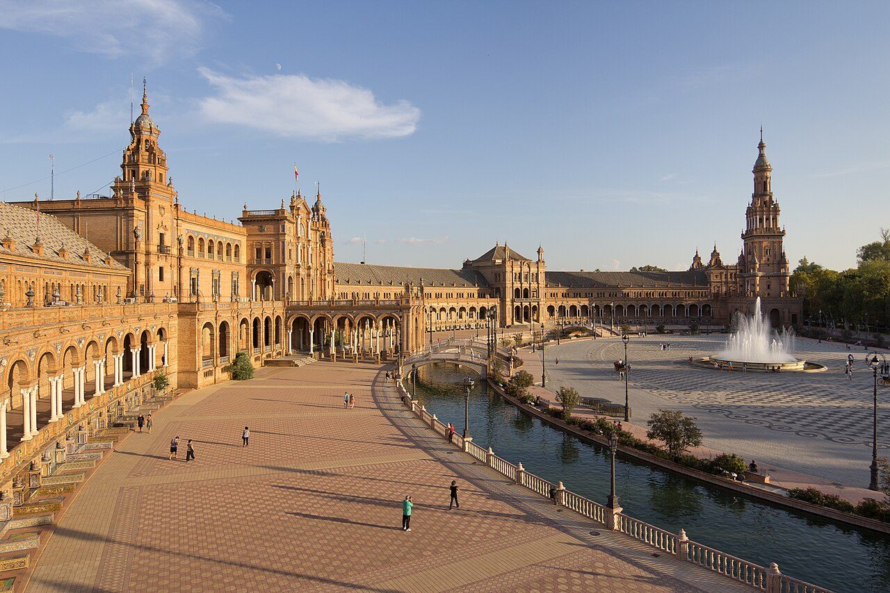 De Plaza de España in Sevilla in de avondzon